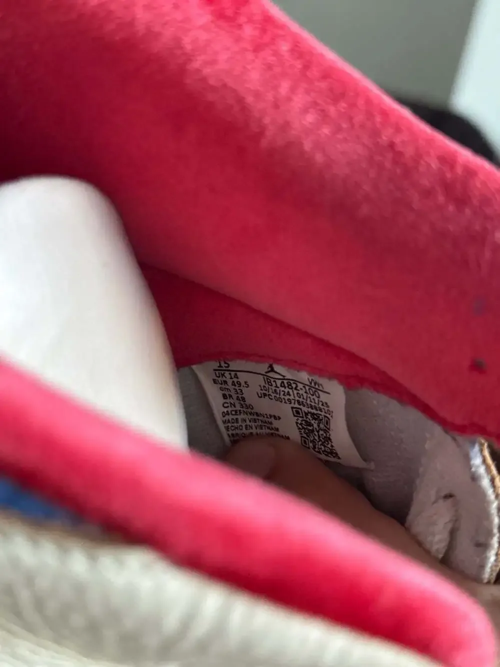 Air Jordan 3 Retro Seoul 2.0 Sneakers White/Gym Red-Blue-Grey